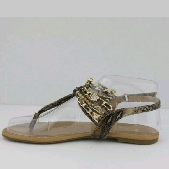 Tstrap Youth Sandals with Cute Charms - Picture 4 of 4